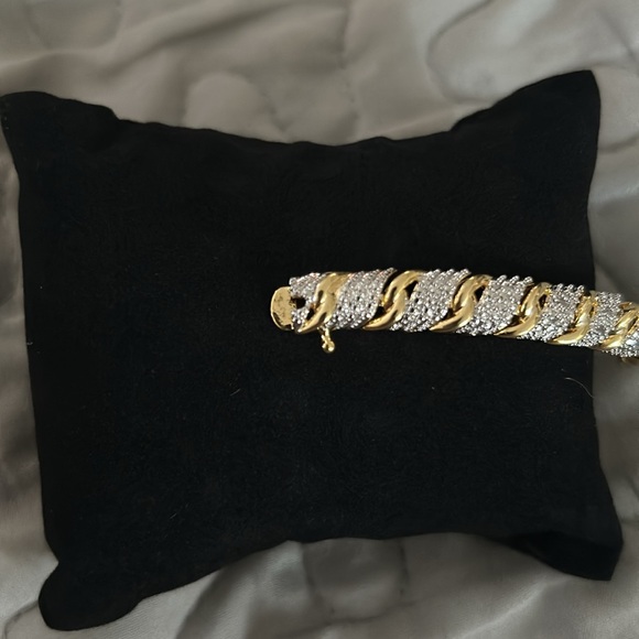 Gold and Diamond Tennis Bracelet 7.5” - Picture 5 of 6